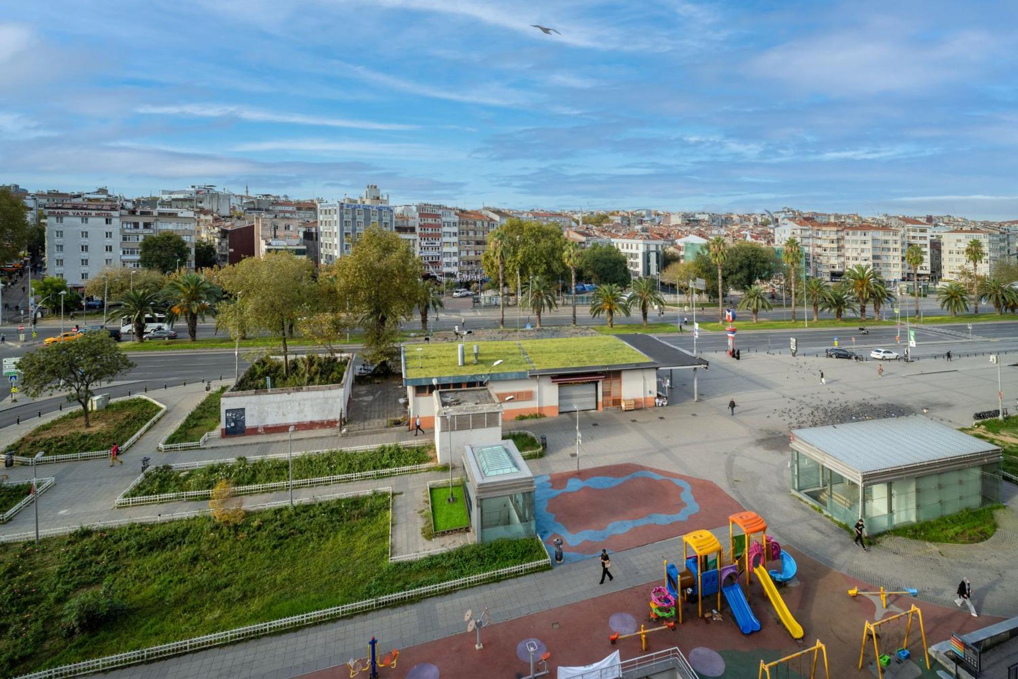 Rayelin Old Town Готель 4*